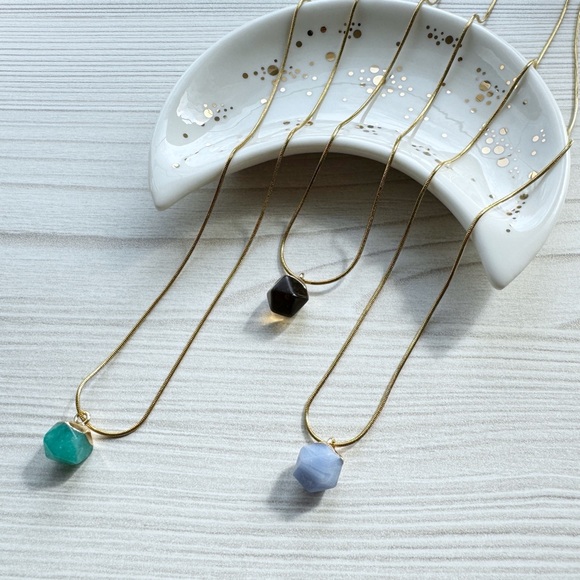 Natural Crystal Pendant Necklace Set (3 necklaces included), Jewelry Gift Set - Picture 8 of 9